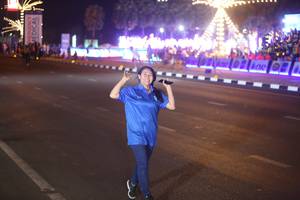 BIB: 
                            <button type="button" onclick="openModal(23041916)" class="btn btn-primary btn-sm float-right btn-popup" data-toggle="modal" data-target=".modal-high-quality">
                        <i class="fas fa-shopping-cart"></i> Add to Cart
                    </button>
                                            <button type="button" onclick="isThisMe(23041916, true)" class="btn btn-success btn-sm float-right btn-popup btn-isme hidden" data-toggle="tooltip" data-placement="bottom" title="นี่คือรูปของคุณใช่ไหม คลิกที่นี่เพื่อเอาเข้าอัลบั้ม">
                        <i class="fas fa-plus"></i> Add to album
                    </button>
                    <button type="button" onclick="isThisMe(23041916, false)" class="btn btn-warning btn-sm float-right btn-popup btn-isnotme hidden">
                        <i class="fas fa-ban"></i> Remove from album
                    </button>